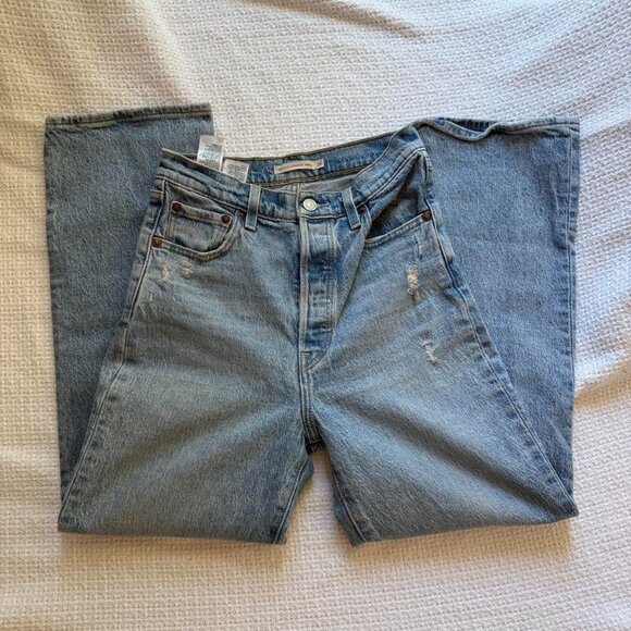 Levi's Women's Blue Jeans - Picture 2 of 5